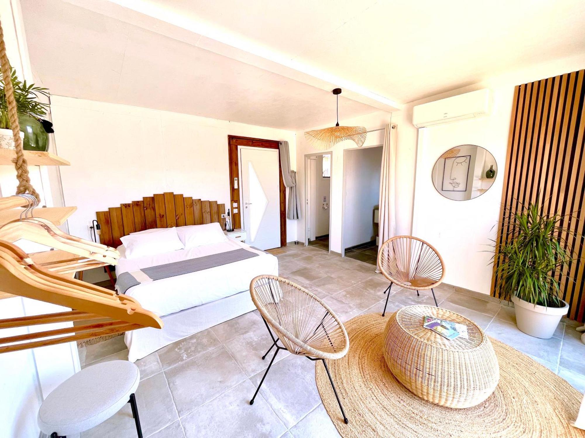 Nuiki Lodges - Chambres D'Hotes Montségur-sur-Lauzon Екстериор снимка